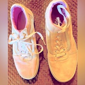 VANS Ladies Size 5, Pink and Gray Camo